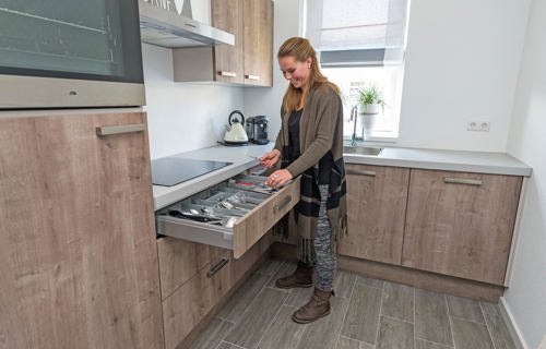 Keuken Oude-Tonge met brede besteklade